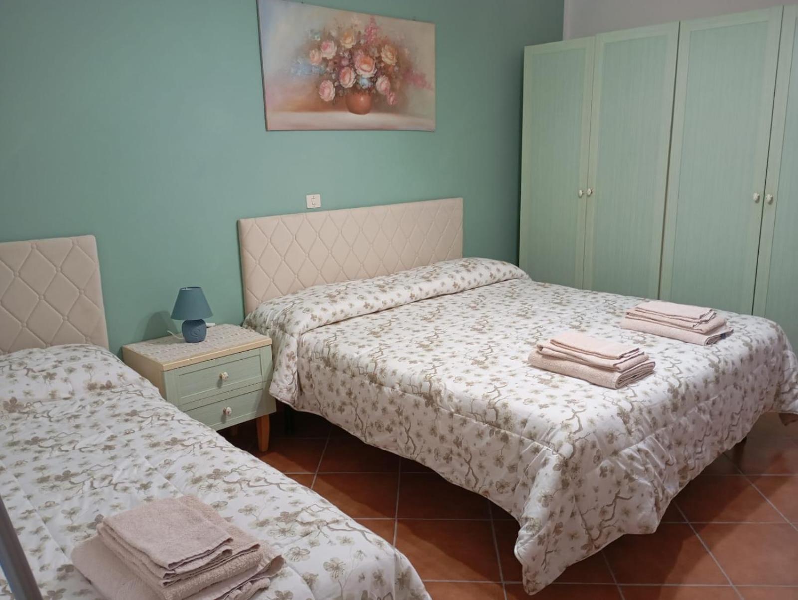 La Casetta Di Anna Villalago Exterior foto